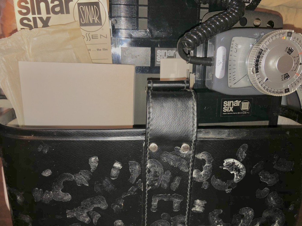 [Untested] Gossen Sinar Six Light Meter Set in Leather Case – Needs Cleaning