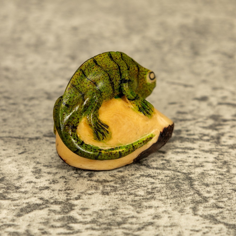 Green Iguana Lizard Tagua Nut Carving