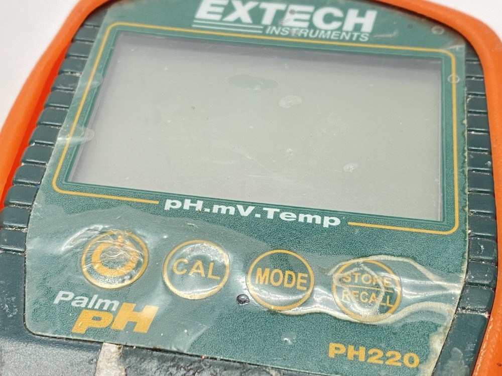 Extech PH220 Waterproof Palm PH Meter With Probe