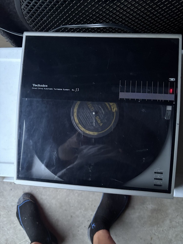 Technics direct drive automatic turntable system SLJ3