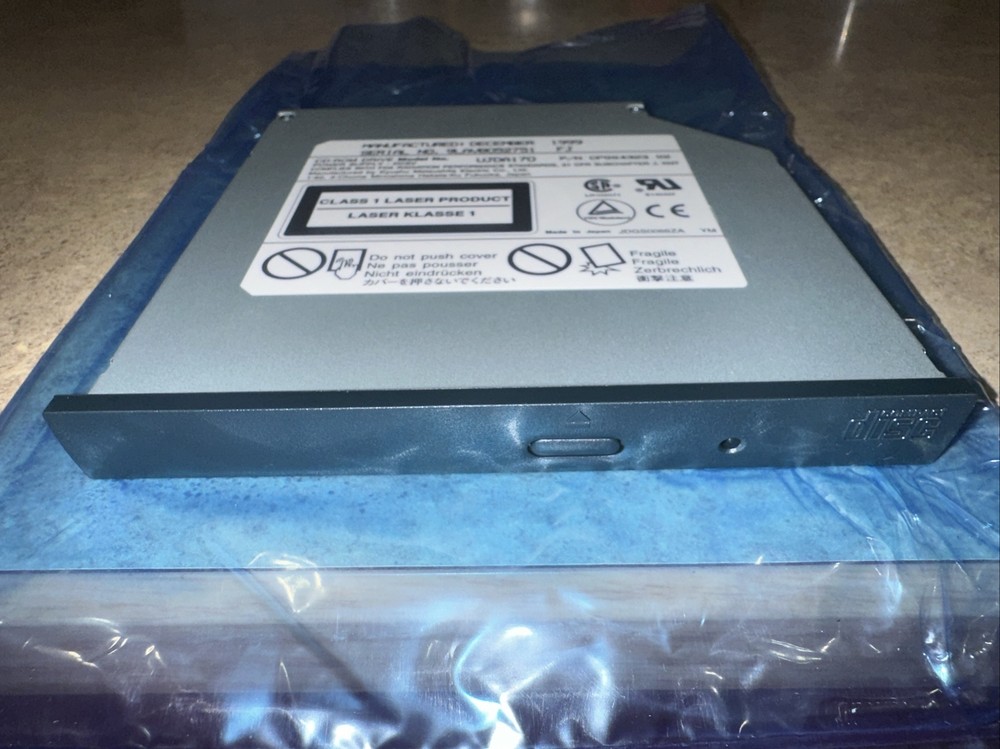 Fujitsu Siemens E-Series E6540 E6560 E6570 CD ROM UJDA170 CD Dvd Burner Drive