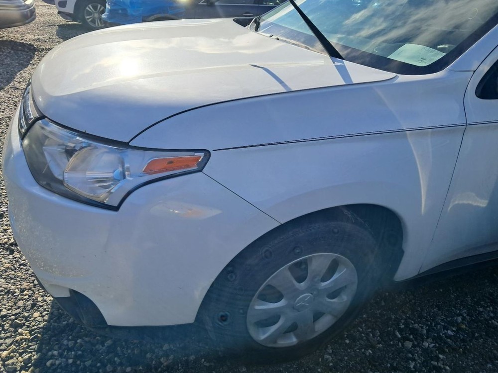 Engine ECM Electronic Control Module 2.4L Fits 14-15 OUTLANDER 4847668