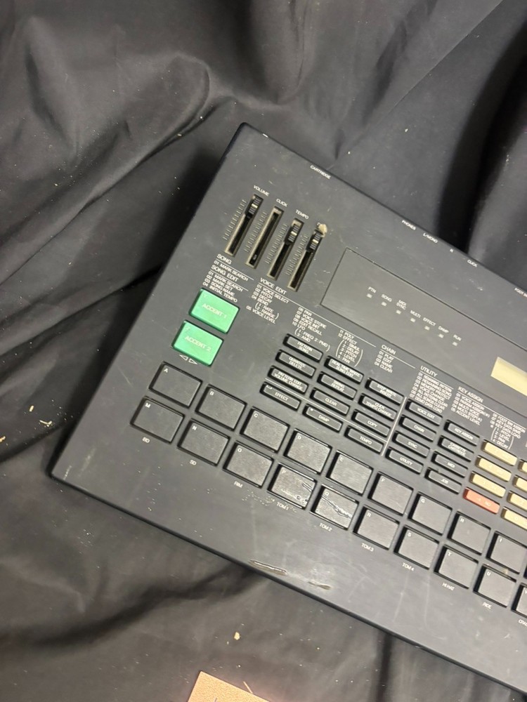 Yamaha RX7 Digital Rhythm Programmer Drum Machine Vintage Good condition