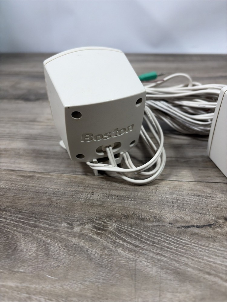 Boston Acoustics BA635 White Computer Speakers, Missing 1 Stand