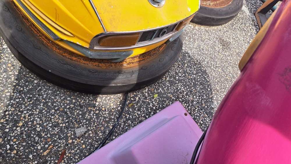 bumper cars amusement