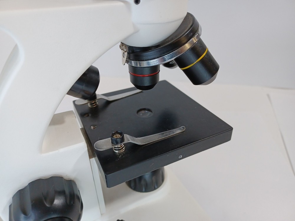 AmScope Compound Microscope M160C-2L-PB10 - Missing Parts -