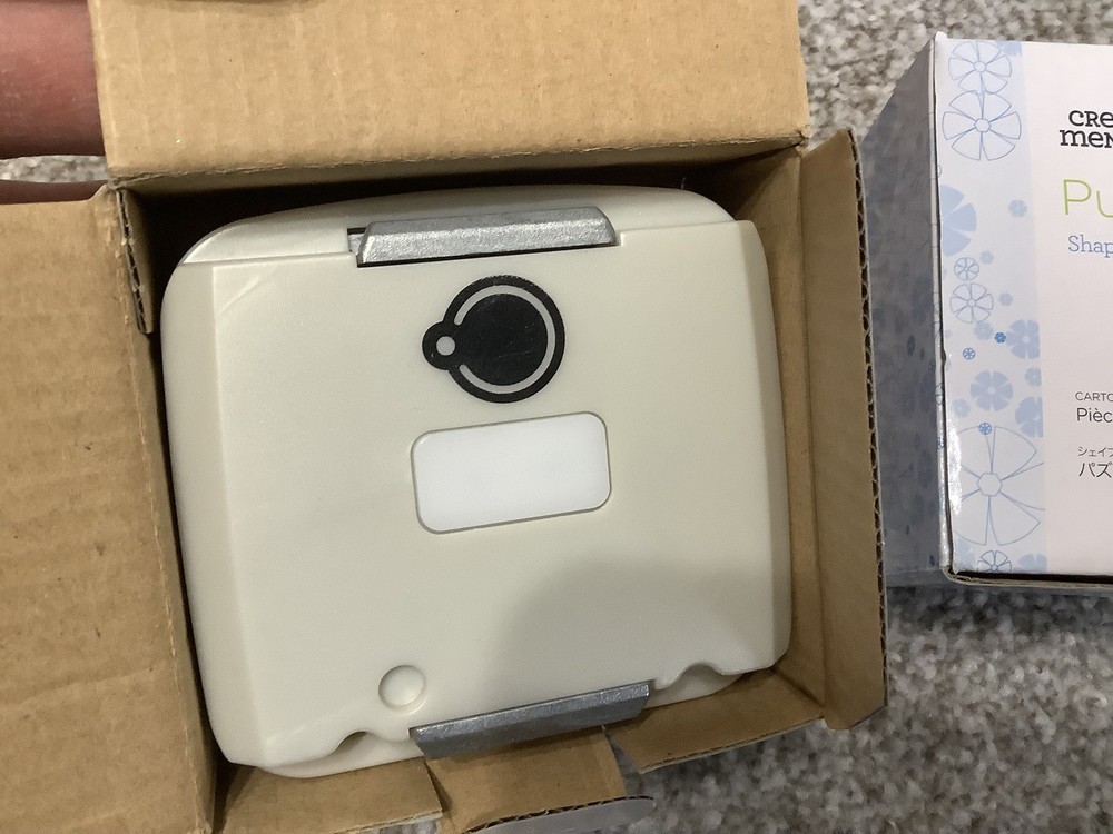 Creative Memories 2" Shape Maker System w/ Handle, Square, Circle & Circle Tag