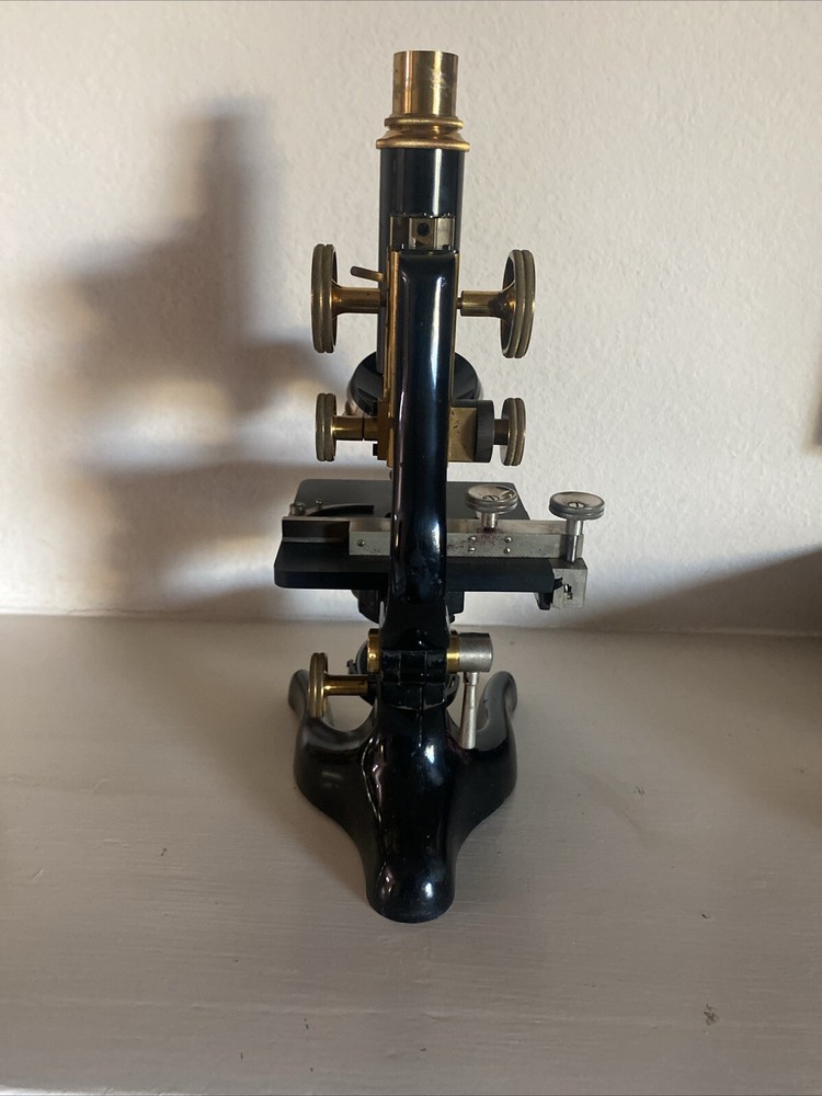 Vintage Ernst Leitz Wetzlar Microscope w/ Case & Extras