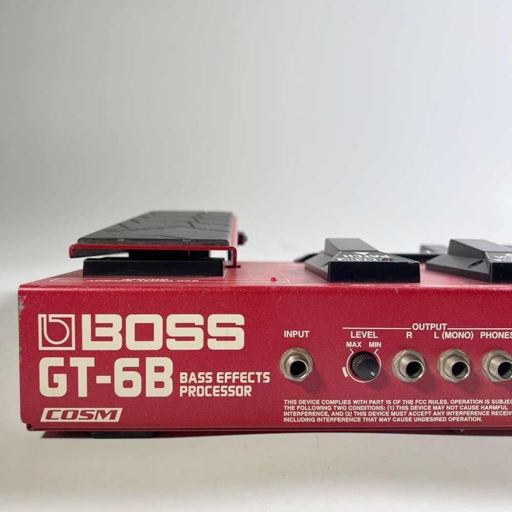 BOSS Bass Effects Processor GT-6B Guitar Multi-Effects Processor Red Very Good