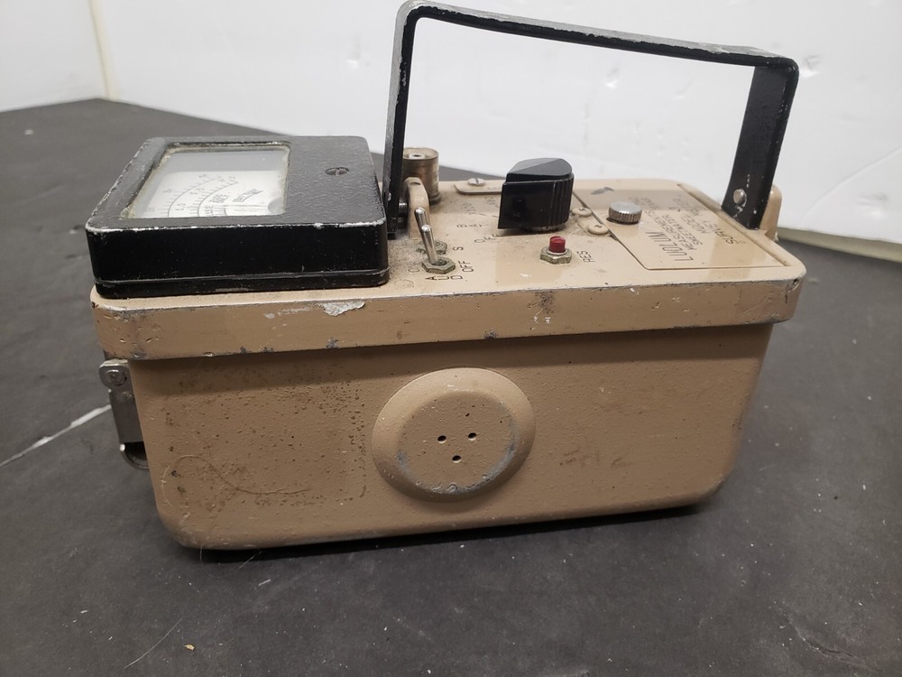 LUDLUM Model 3 Survey Meter * READ *