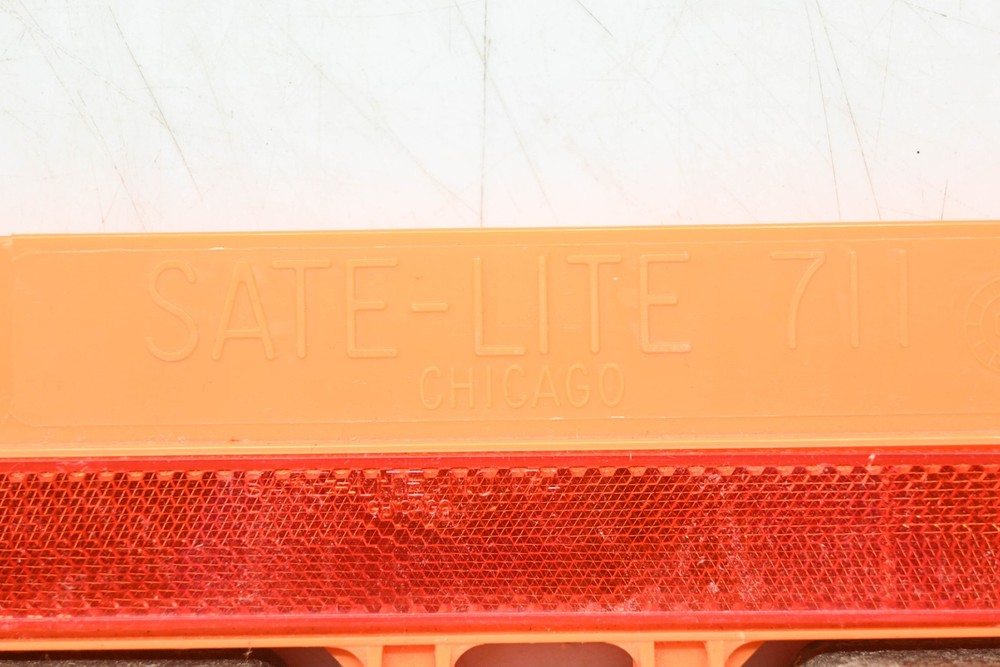 Sate-Lite Sate-Lite 711 Emergency Warning Triangle Kit