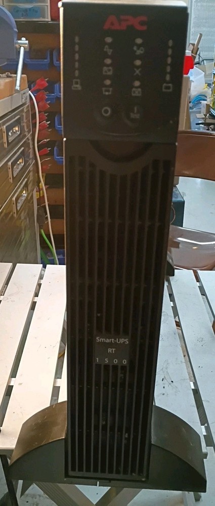 APC UPS: SURTA1500XL