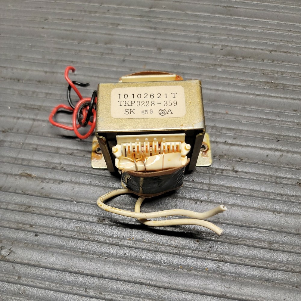 Realistic EQUALIZER 31-2018 Power Transformer