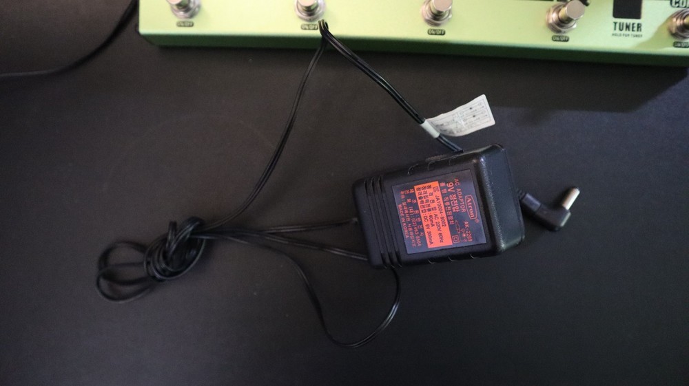 VALETON DAPPER BASS Multi Effects Pedal – Fully Working