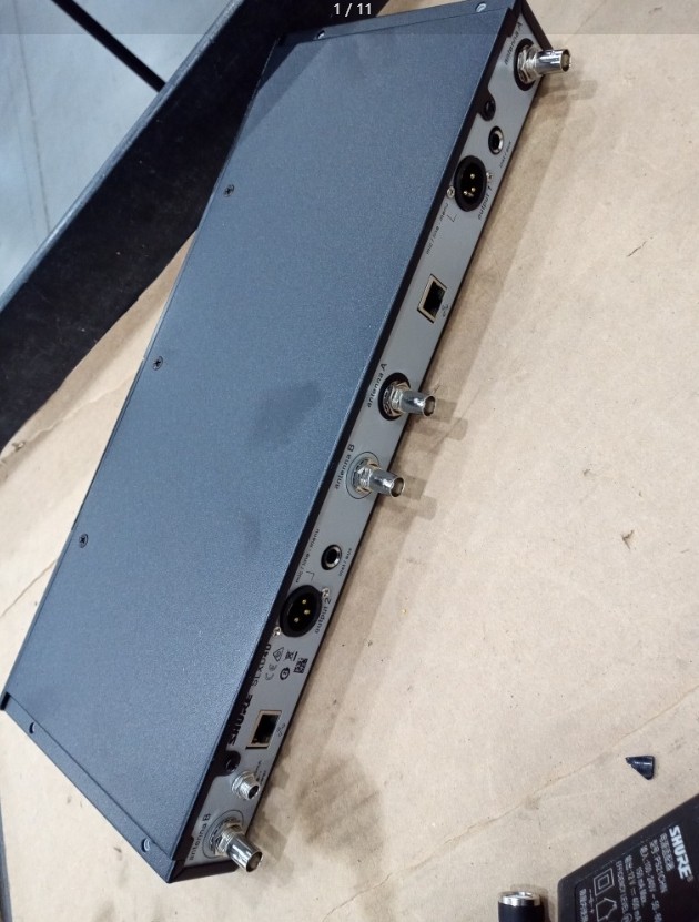 Used SLXD24D/SM58 Dual Handheld Wireless Microphone System