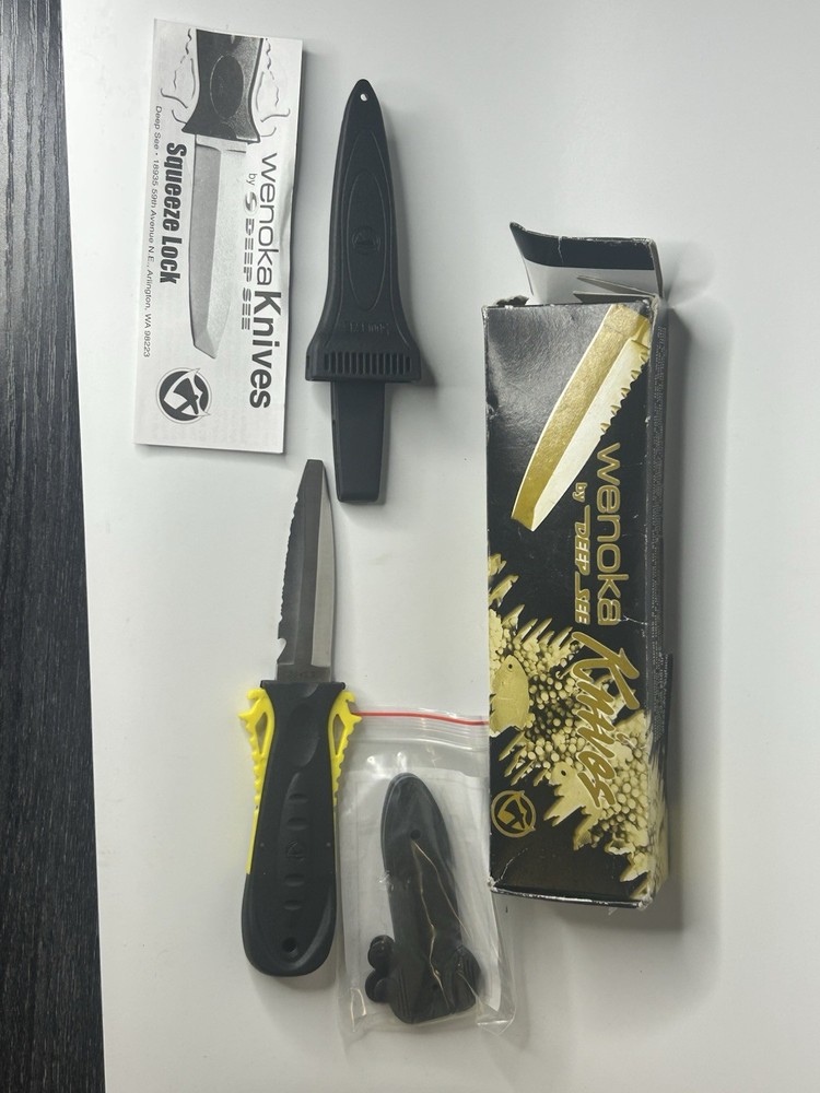 Wenoka Squeeze Lock Dive Knife