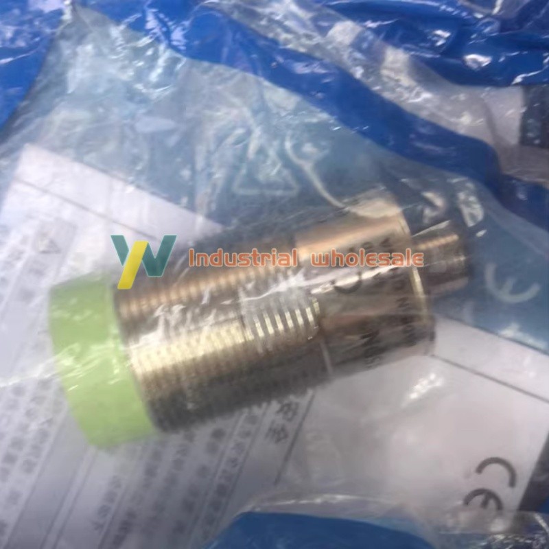 1PCS NEW Autonics PRCM30-15DN Inductive Proximity Sensor