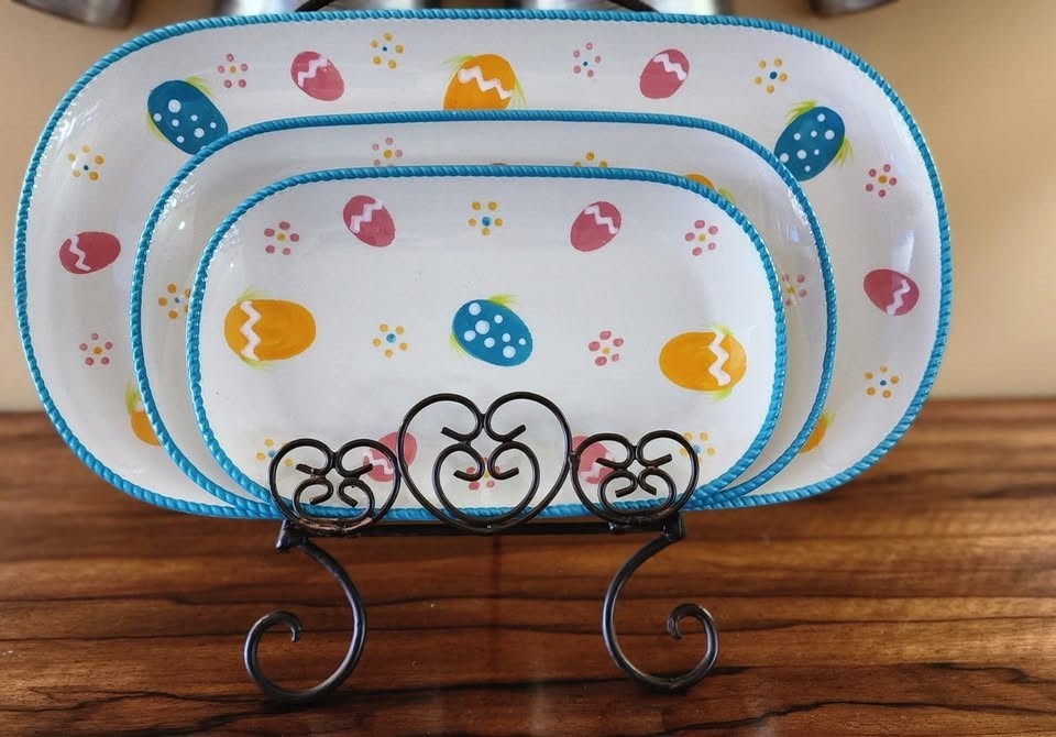Temptations 3-PC SQUOVAL EGGHUNT PLATTERS