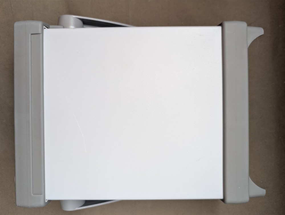 Agilent 33220A 20MHz Function/Arb Waveform Generator - Very Good Condition