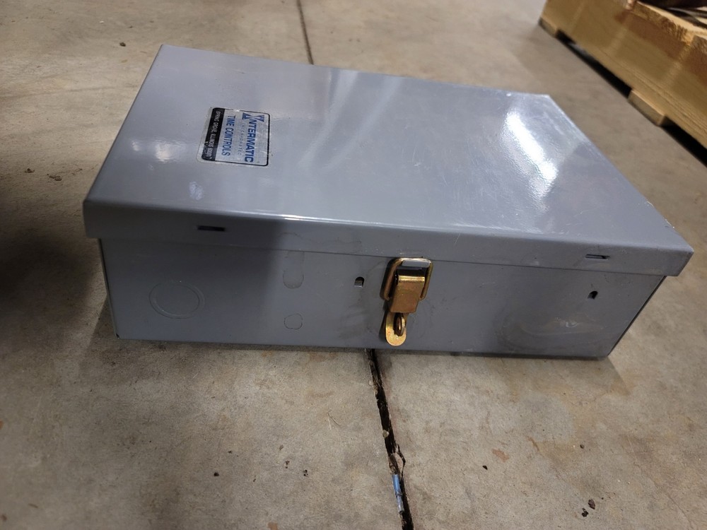 Intermatic T7801b Electromechanical Timer, 7 Day, 4 Poles AS-IS Untested