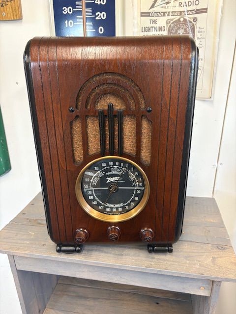Zenith 5s228 Tombstone Radio