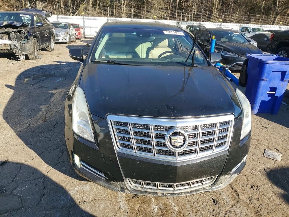 XTS 2015 Glove Box 5001732