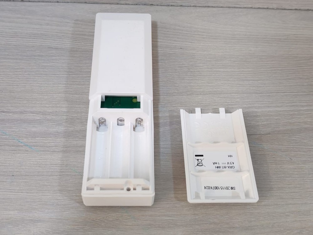 Lutron GRX-8IT-WH 8-Scene Wireless Remote Control