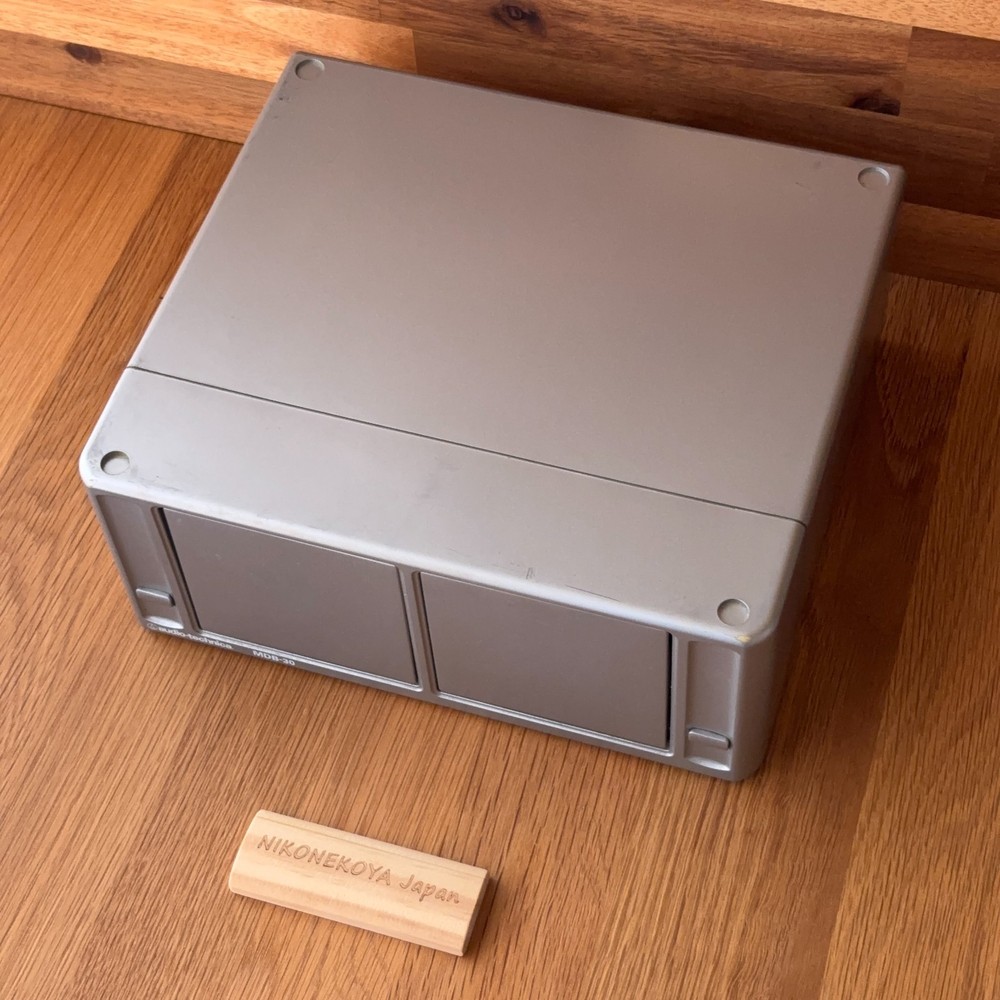 Stackable Telescoping MiniDisc Storage Case - Hold 30 MDs each Silver Used #50