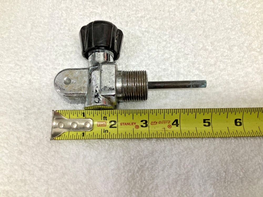 SCUBA DIVING tank valve yoke