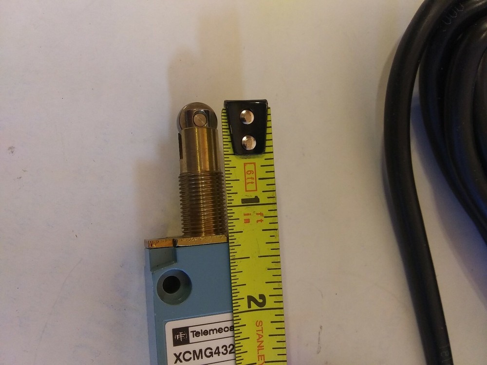 Telemecanique XCM G432970 Limit Switch