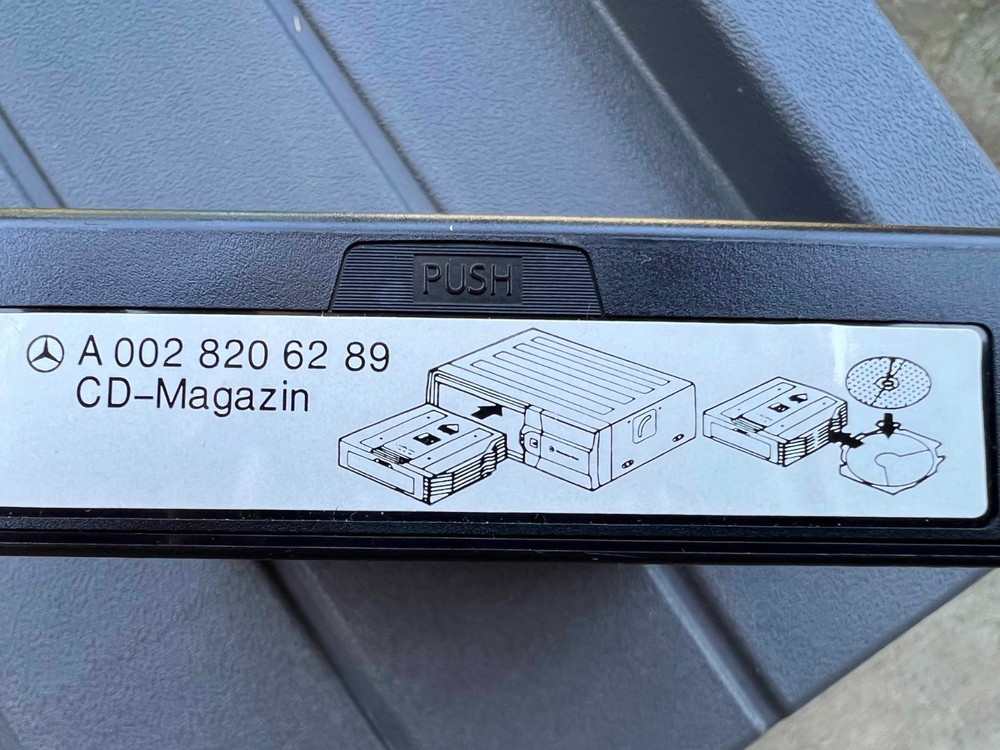 Mercedes C230 CD Changer OEM