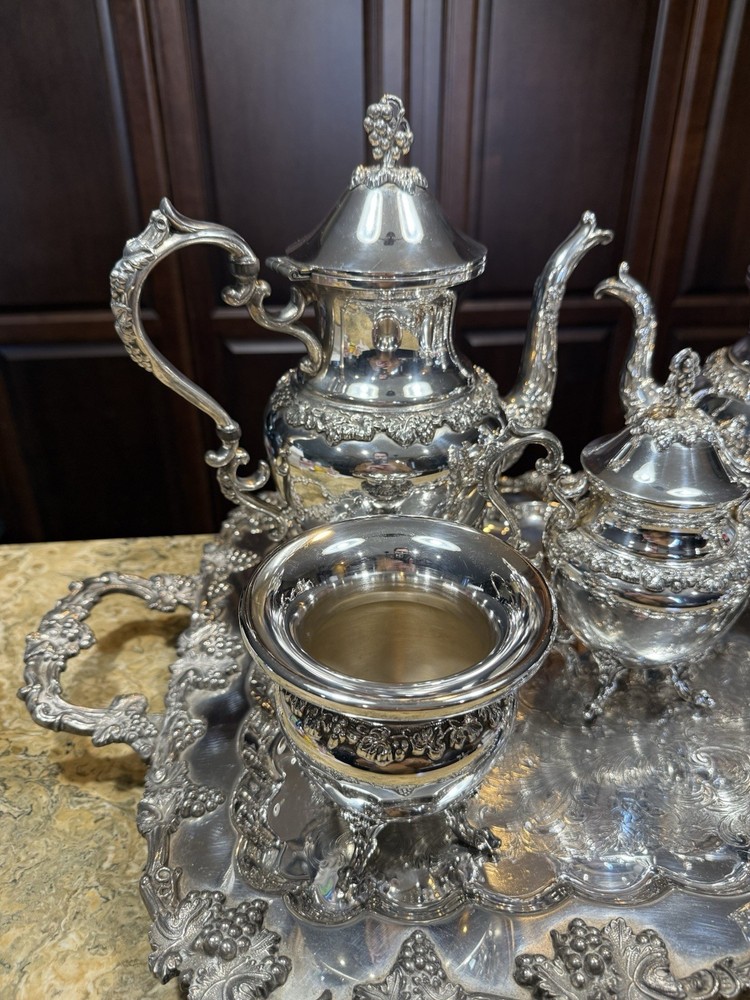 5 Piece Goldfeder Silver Co. Footed Coffee/Tea Service With Silver Plate Grapes