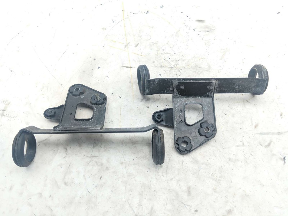 05 Suzuki DR 200 SE Front Fork Headlight Mount Bracket