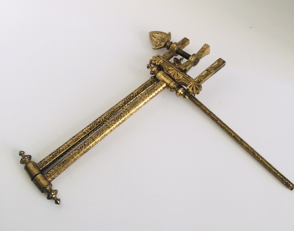 Victorian Brass Expandable Arm & Clamp Fire Screen Holder