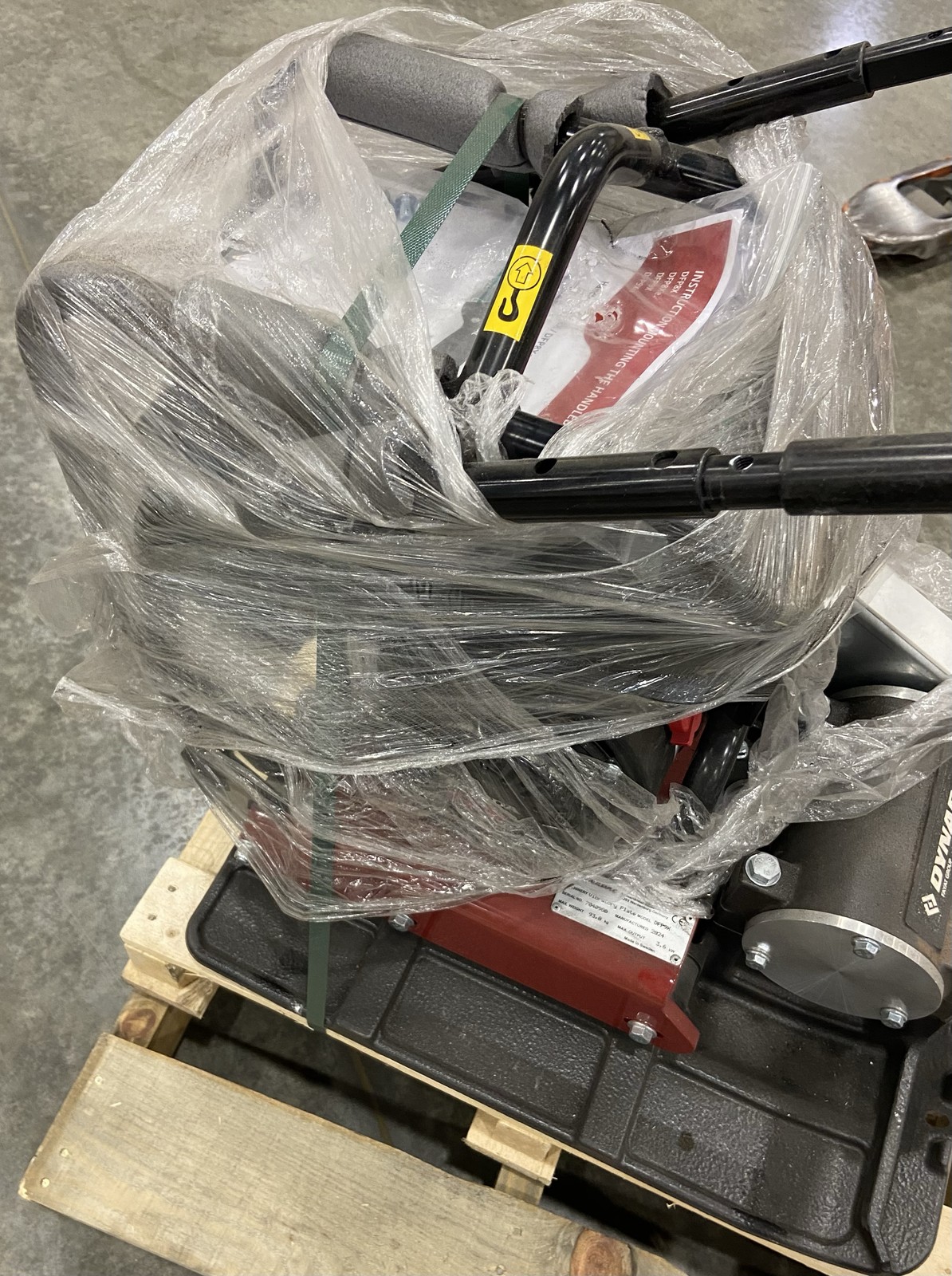 Dynapac Plate Compactor 4,271 lbs Hit Force DFP9X