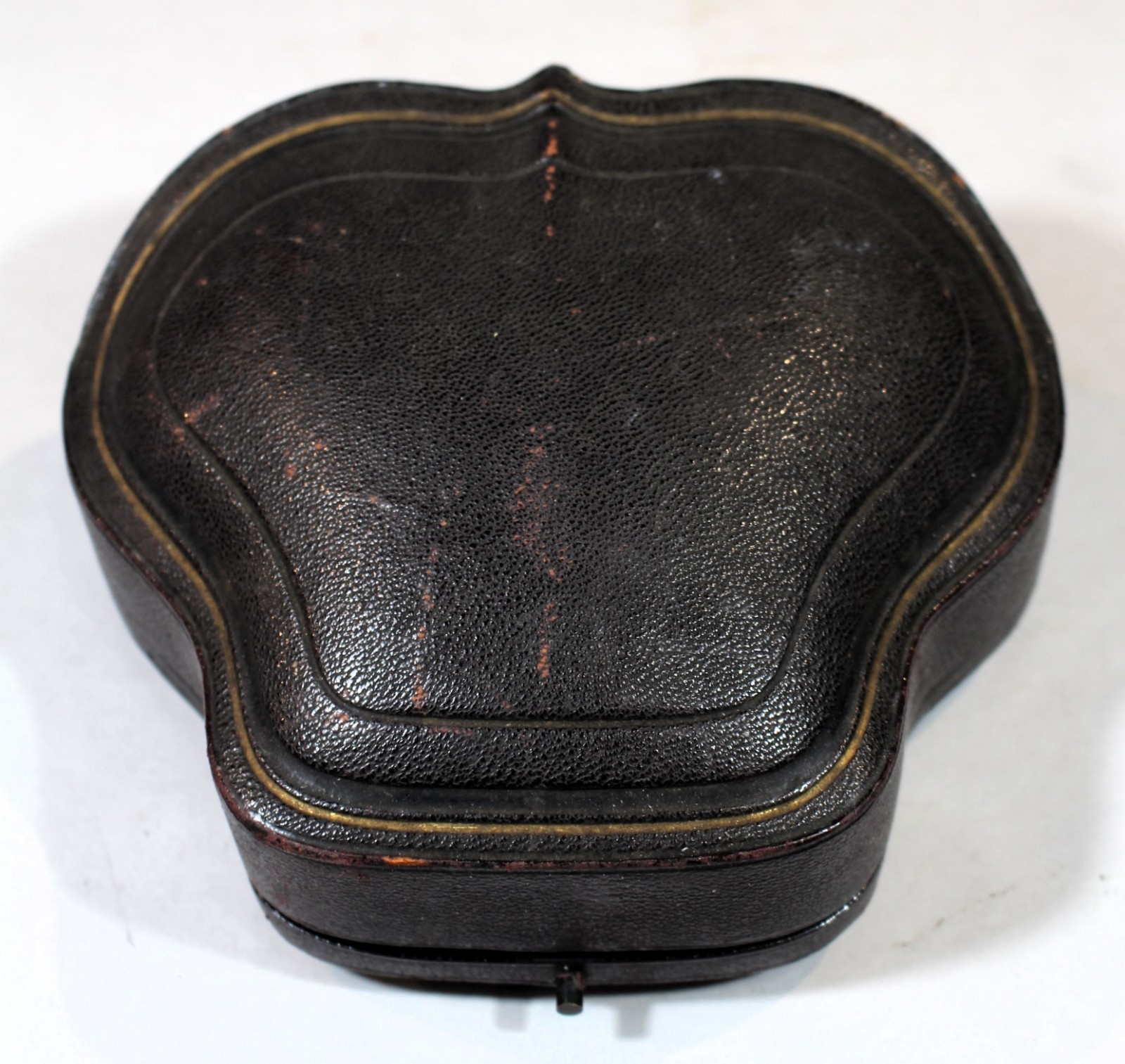 Cased Pr. Victorian Sterling Salt Cellars & Spoons (Lon. 1882 J.Hukin & J.Heath)