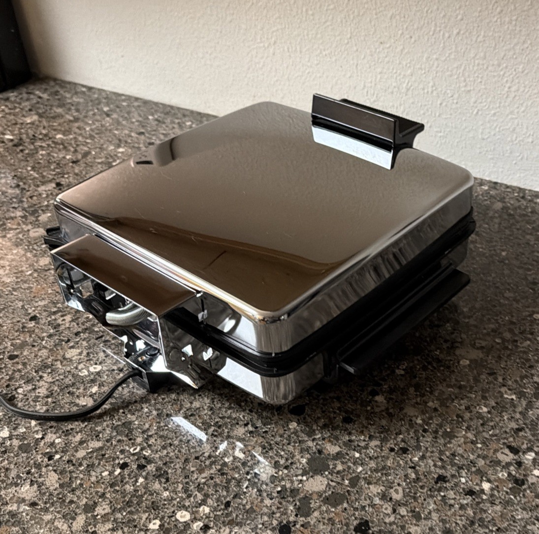 Black & Decker 3 in 1 Waffle Baker Maker Grill G48TD Tested Works Great Clean