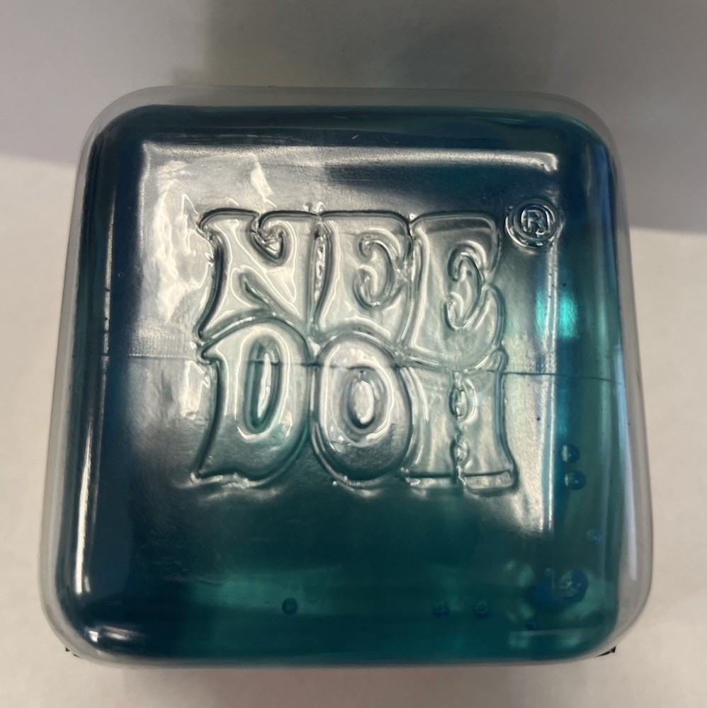 🔥 NeeDoh Nice Berg Blue XL Giant Nee Doh Solid Squish Cube Ice Block 🔥