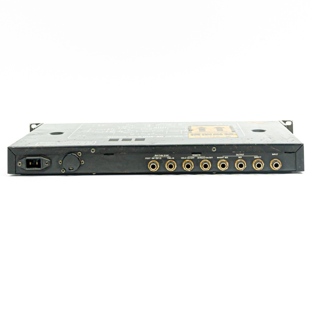 Boss DE-200 – Vintage Rackmount Digital Delay with Awesome Delay Hold Function