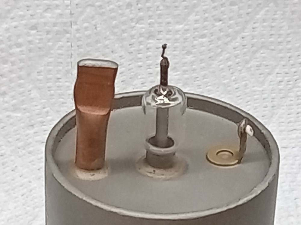 20th CENTURY ELECTRONICS LTD England TYPE FN2 / 3B TUBE