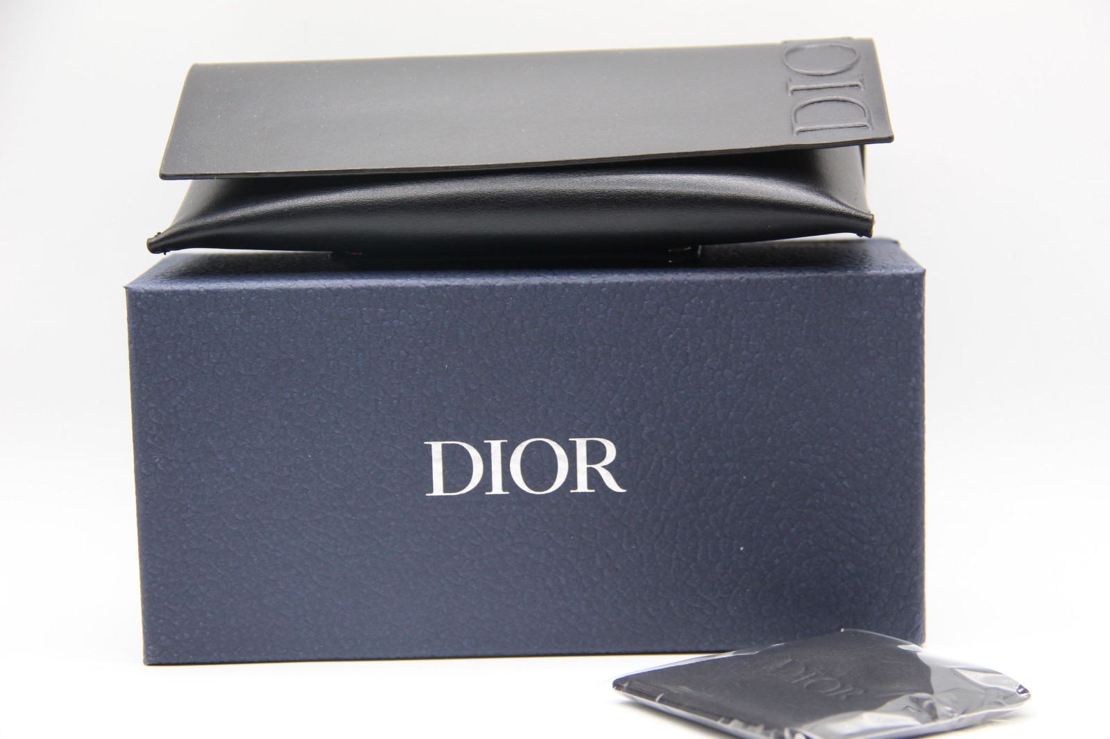 NEW CHRISTIAN DIOR BLACK AUTHENTIC EYEGLASSES SUNGLASSES CASE W/CLOTH & BOX