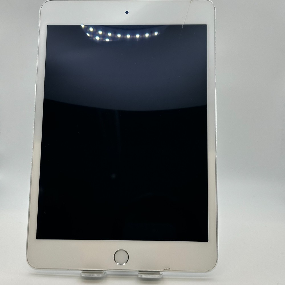 iPad Mini 4 - 16 GB (cracked screen)