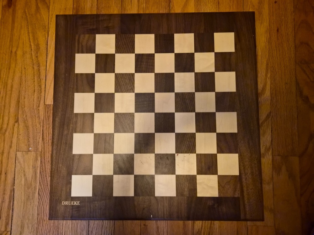 18" Drueke Chess Board with Birch/Walnut Squares