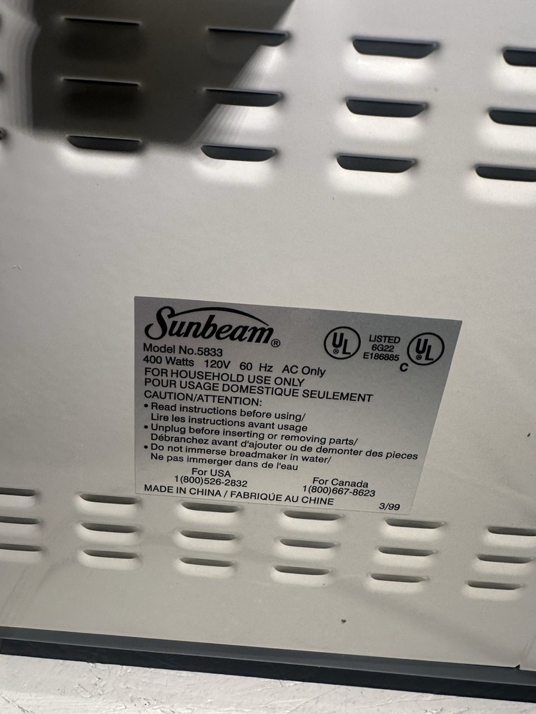 Sunbeam 5833 Bread Machine White 400W LCD Timer Crust Control ExpressBake