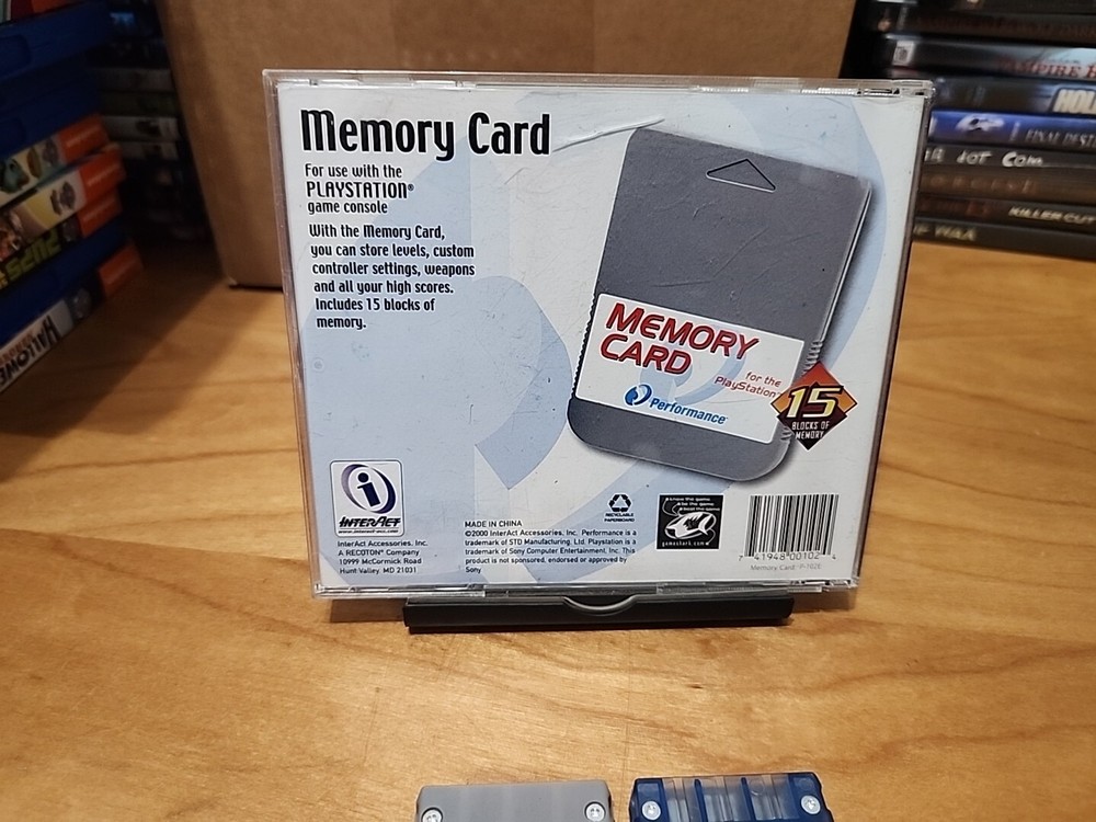 Performance Sony PlayStation 1 PS1 Memory Card Case + 2 Memory Cards