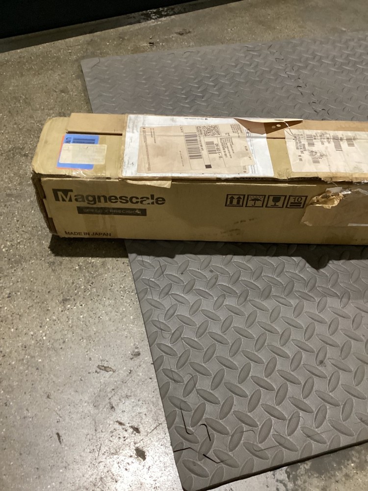 MAGNESCALE SR67A-074SADX ABSOLUTE LINEAR ENCODER 740MM NEW