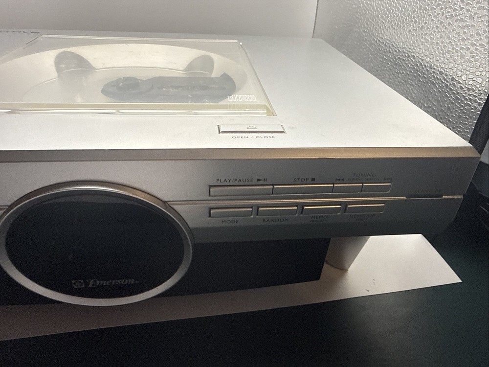 Emerson ES769 Executive Micro Stereo System - Tested Works Great