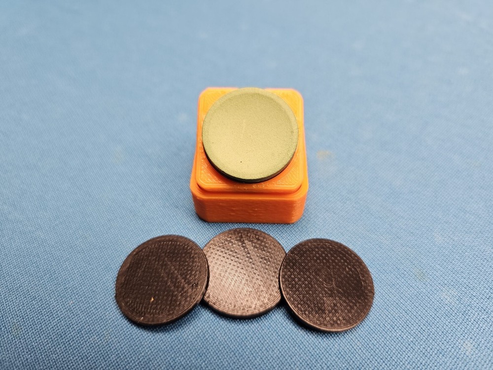 Taom Chalk Holder
