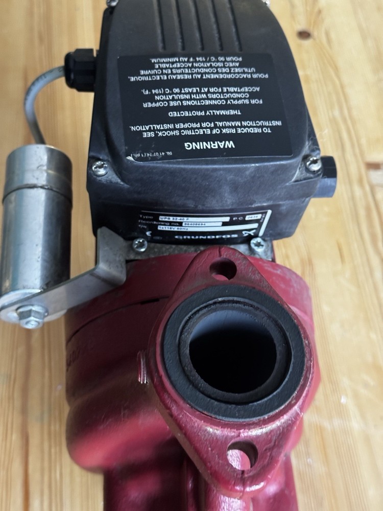 Grundfos water pump 32-40