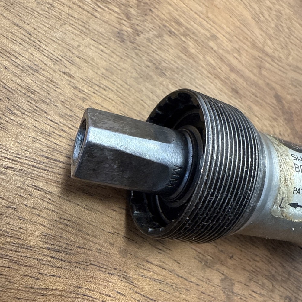 Shimano Deore XT BB-UN72 Bottom Bracket Square Taper 73mm Shell 107mm